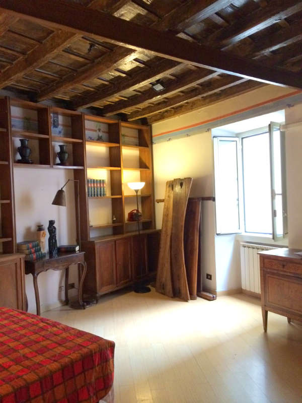 Apartment for rent in Rome near Colosseum, Casa Cuore di Roma. During make-over